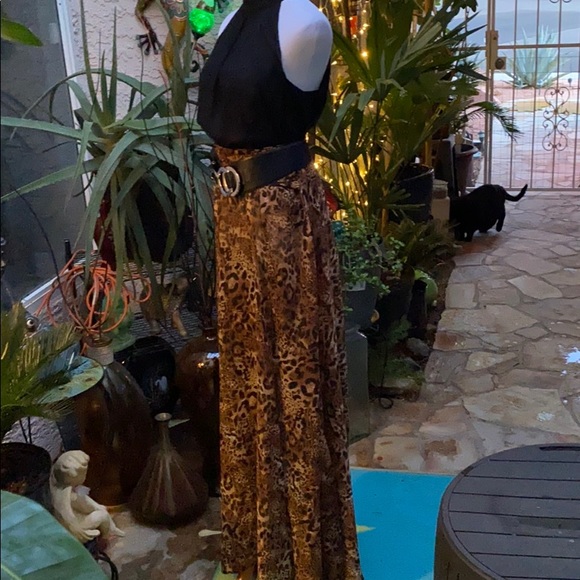 🖤🖤Gorgeous 2Piece Outfit🖤🖤 - Picture 3 of 5